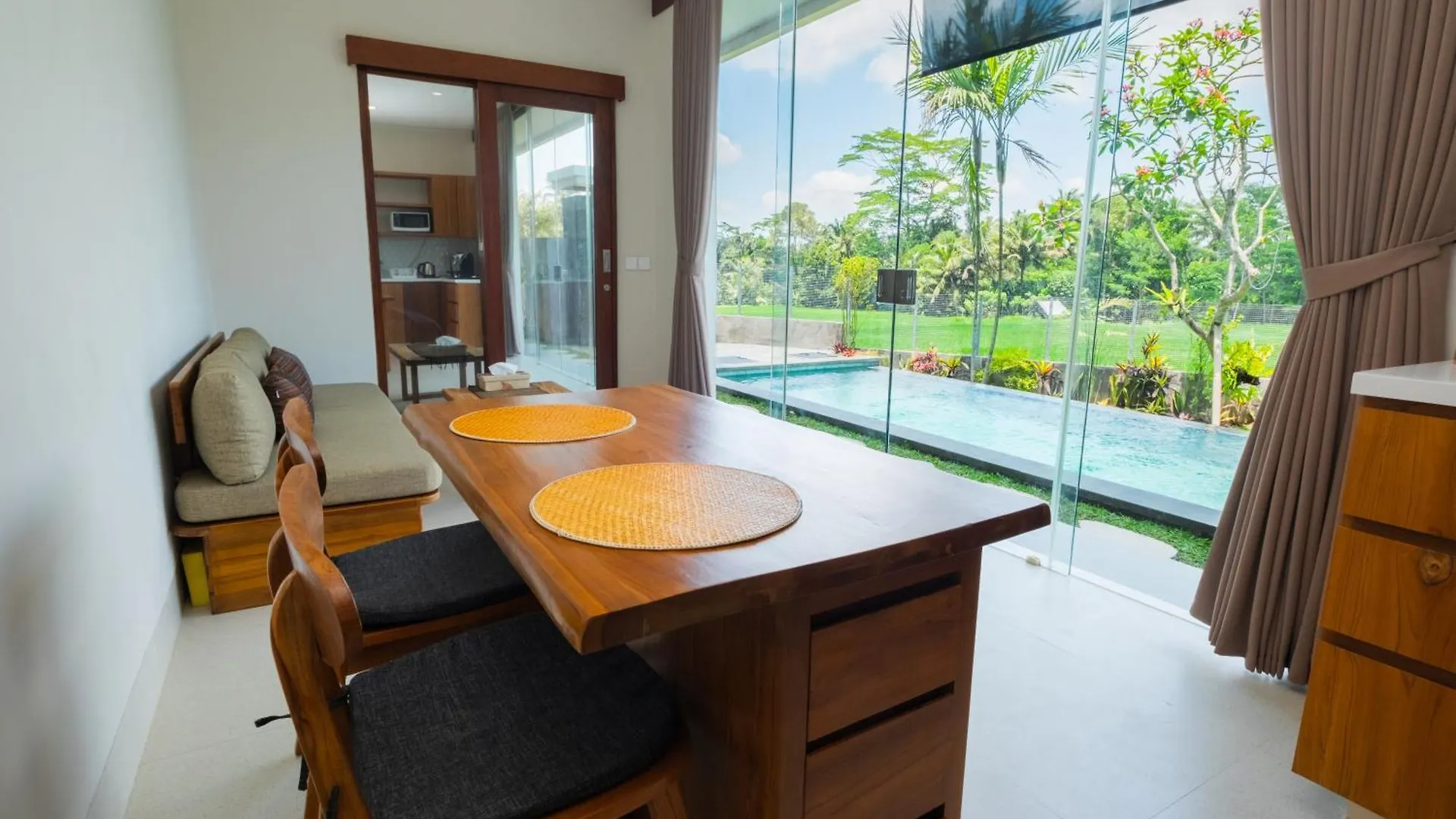 Sisi Ubud Villa